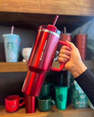 Stanley X Starbucks Limited Holiday Red Quencher 40 oz Tumbler Flowstate H2.0